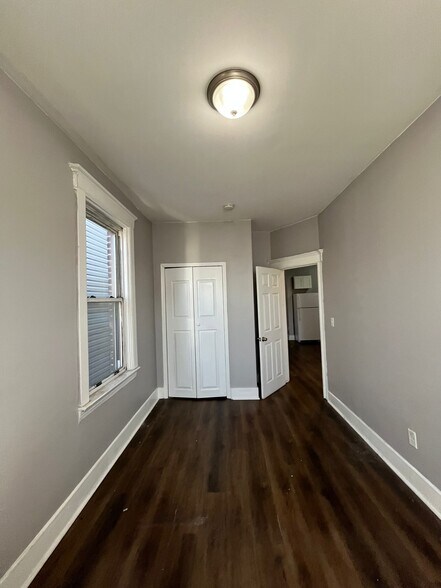 Building Photo - 51 Wade St