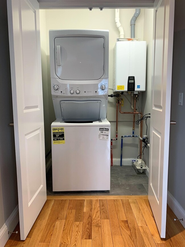 Building Photo - 11 Goodhue St