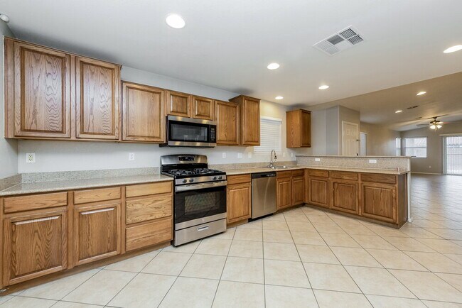 Building Photo - 325 Colorful Rain Ave