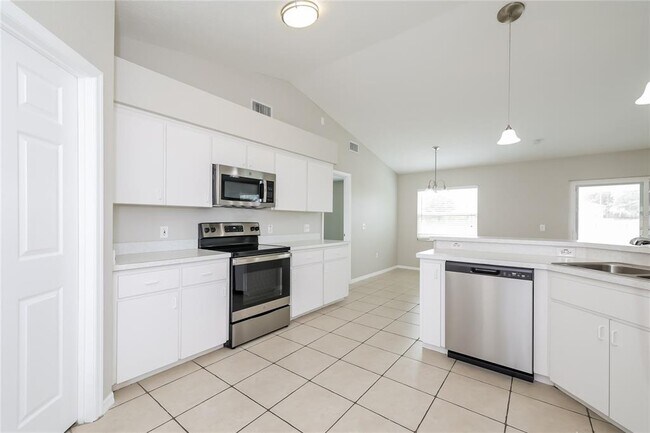 Building Photo - 102 Ashley Loop