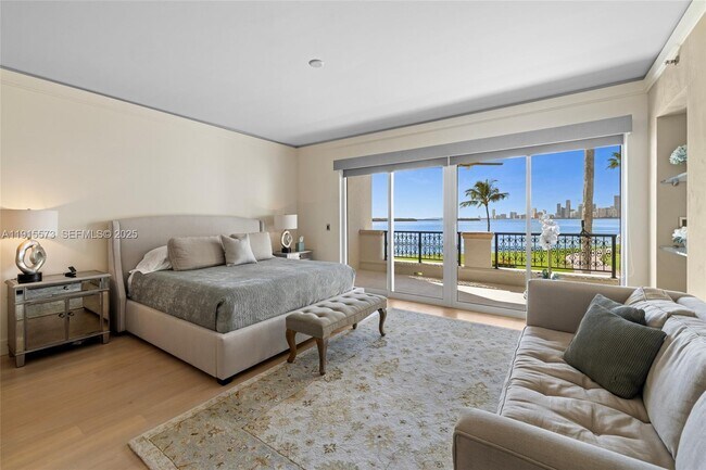 Building Photo - 4924 Fisher Island Dr