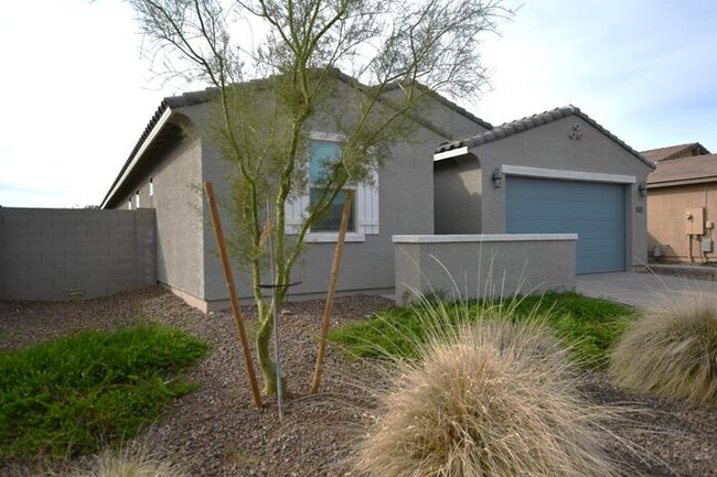 Primary Photo - 4021 E Caitlin Dr