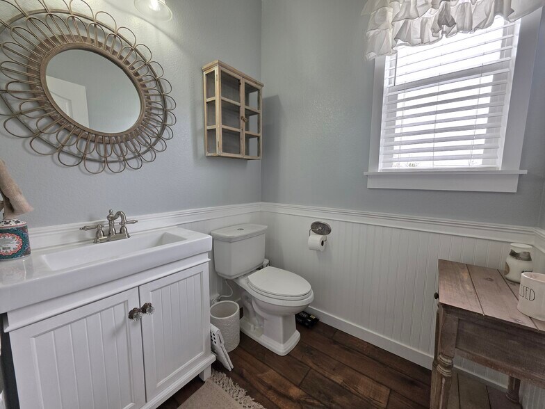 Building Photo - 7130 Golden Acacia Ln