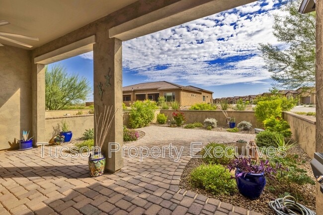 Building Photo - 30737 S Osprey Dr