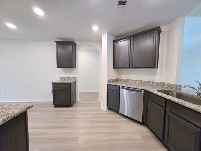 Building Photo - 380 Stone Gage Dr