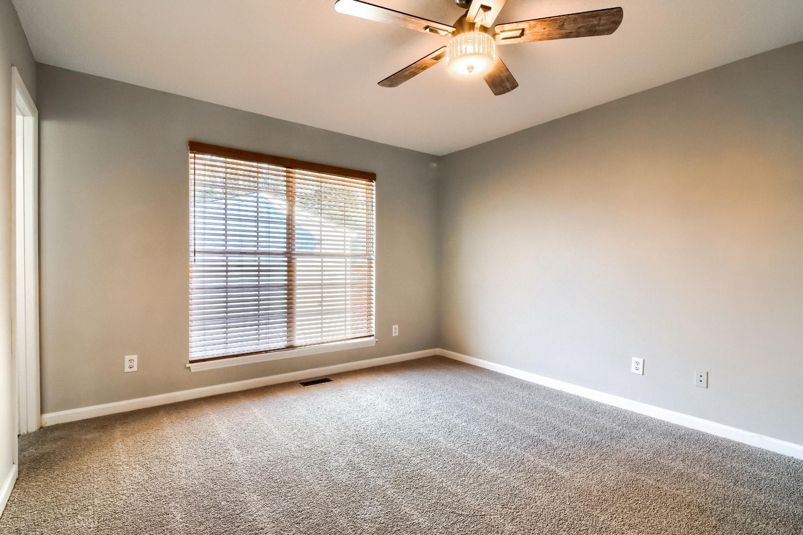 Building Photo - 7417 Wisconsin Ct