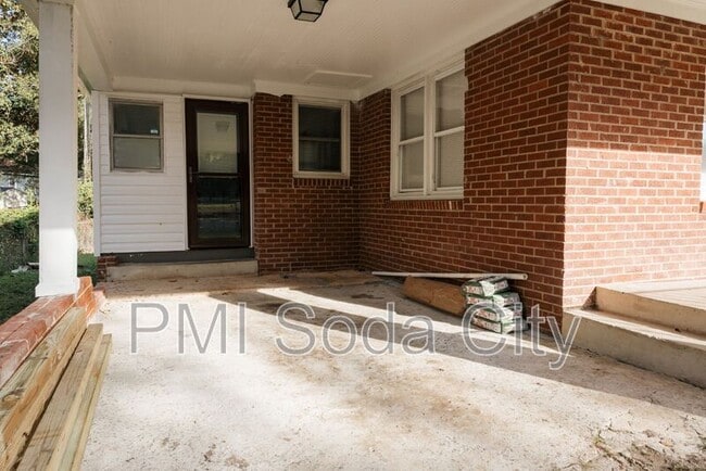 Building Photo - 5313 Randall Ave