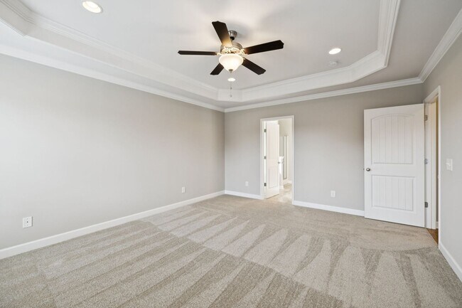 Building Photo - Welcome home to this beautifully maintaine...