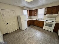 Building Photo - 1157 E King St