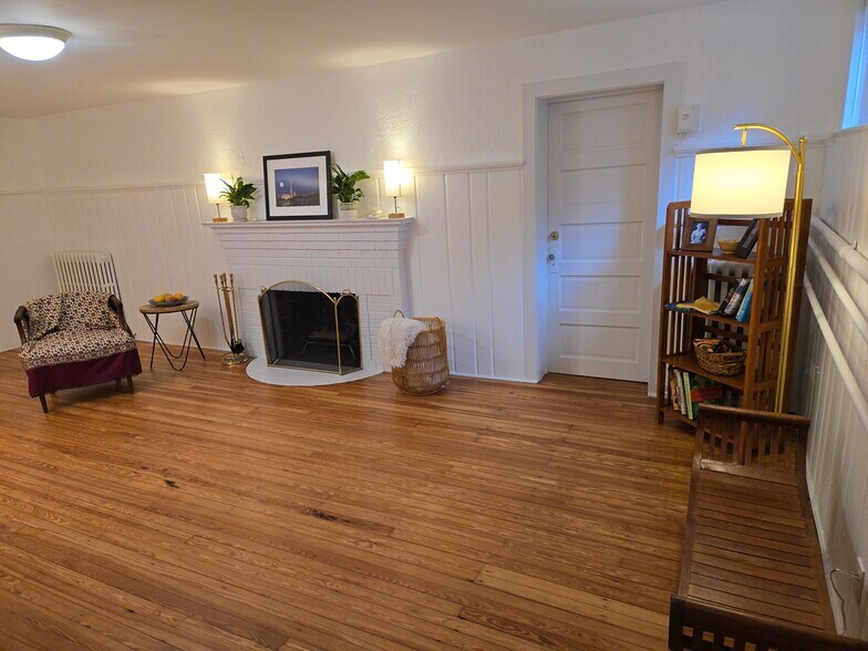 Building Photo - 5820 16th St NW