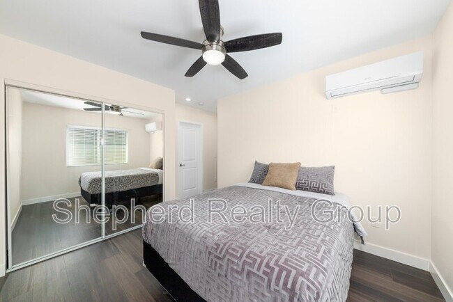 Building Photo - 130 N Lark Ellen Ave