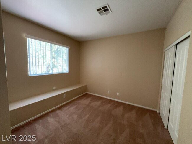 Building Photo - LIMITED TIME ONLY! 2 WEEKS FREE RENT *excludes recurring fees* Charming 3-Bedroom Oasis on Butter...
