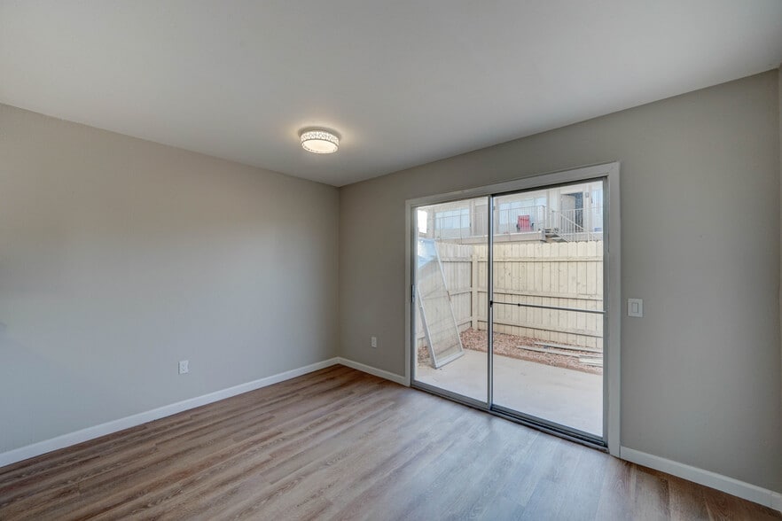 Building Photo - 5301 W Campbell Ave