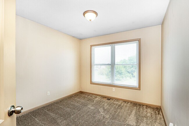 Building Photo - Gorgeous Family home for Rent!