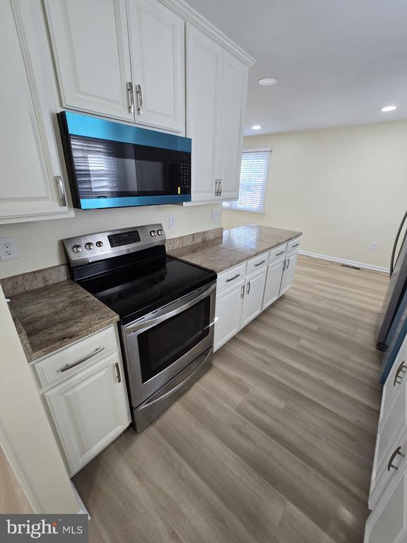 Building Photo - 2353 Windsor Park Ct