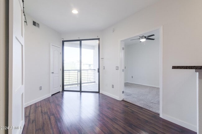 Building Photo - 6900 E Princess Dr