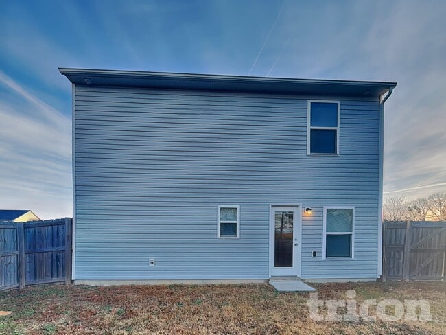 Building Photo - 151 Autumn Woods Dr