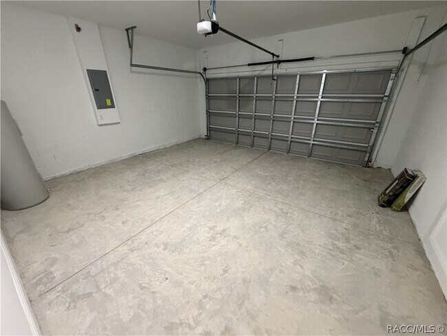 Building Photo - 8587 N Spikes Way