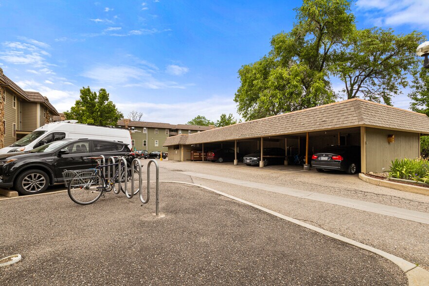 Carport - 3365 Chisholm Trl