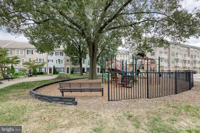 Building Photo - 1308 Ray Ln
