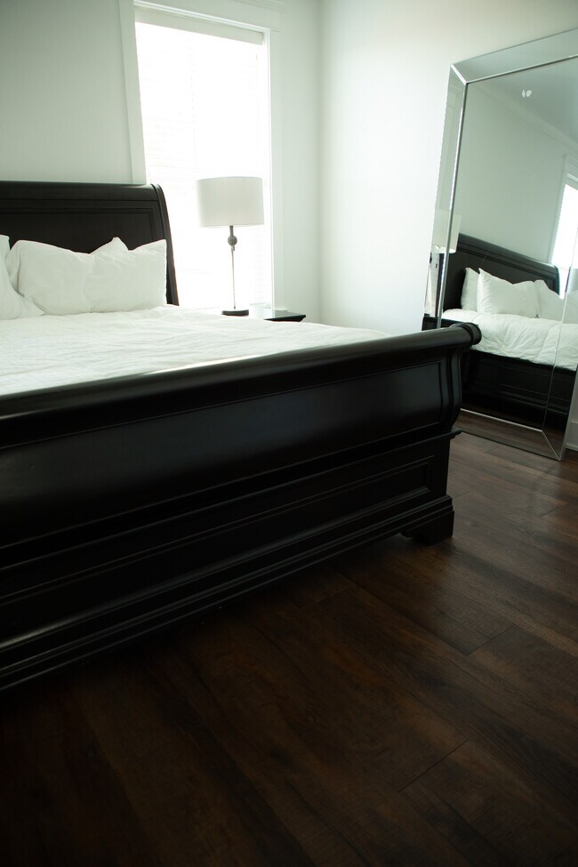 Building Photo - 2117 Loretta Parker Ln