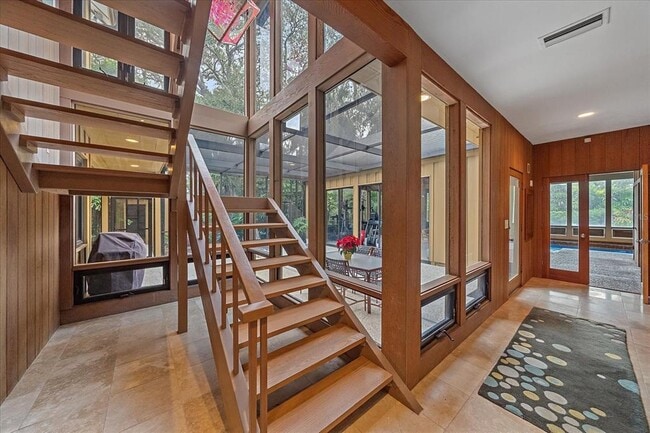 Building Photo - 3348 Old Oak Dr