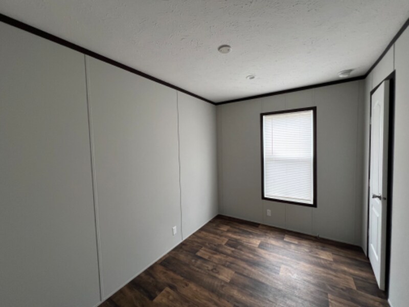 Building Photo - 9477 Lansdowne Rd