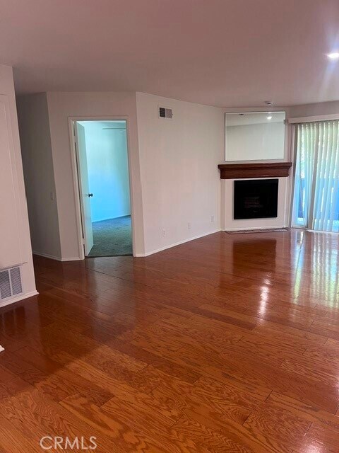 Building Photo - 6098 Terrace Ln