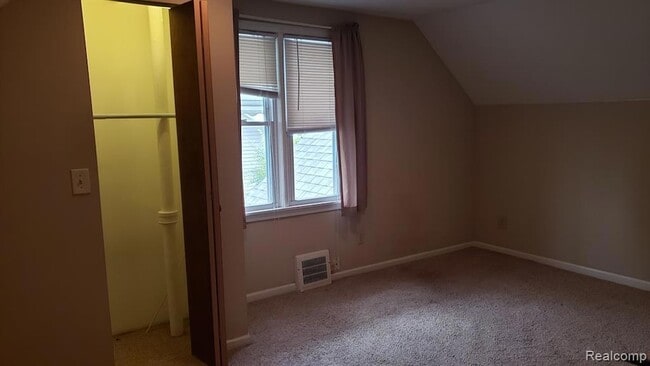 Building Photo - 1261 Pearson St