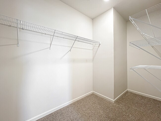 Building Photo - 870 Remington Green Dr SE