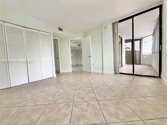 Building Photo - 8205 SW 152nd Ave