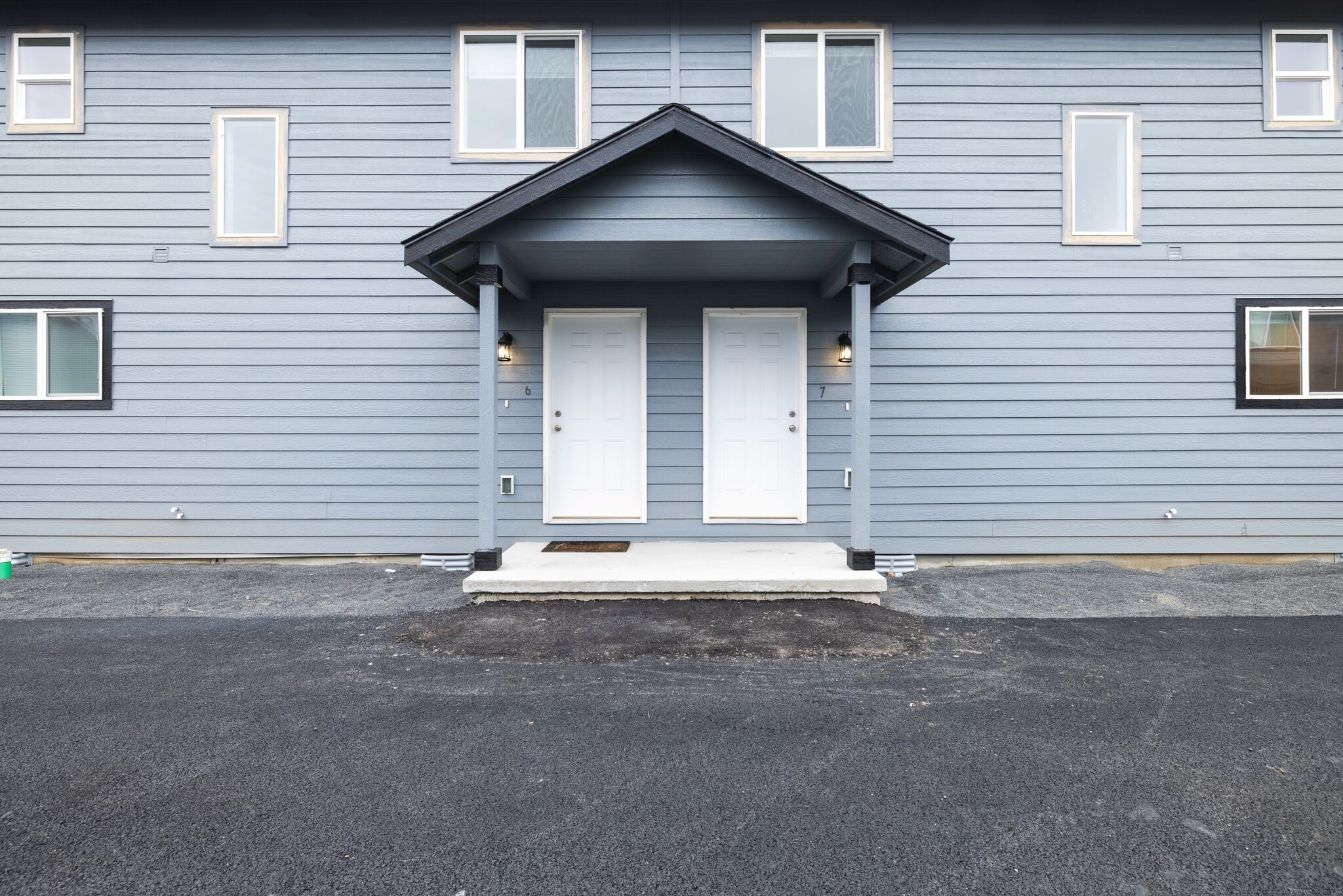 Building Photo - 2625 W Marina Dr