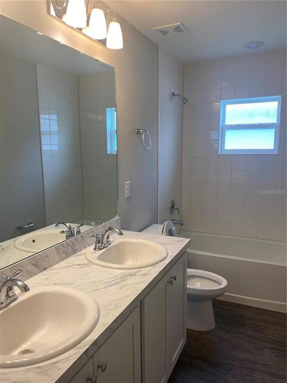 Building Photo - 94 Polermo Ave