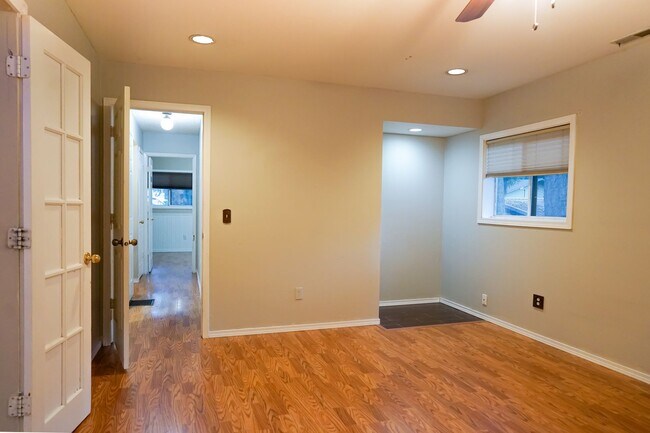 Building Photo - 4 Bedroom home tucked away in Hayden