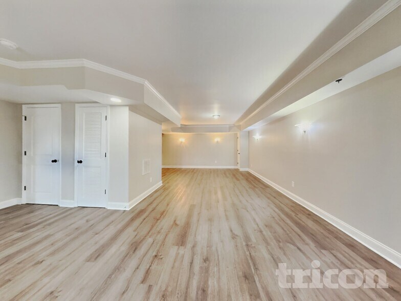 Building Photo - 6939 Prairie Grove Dr
