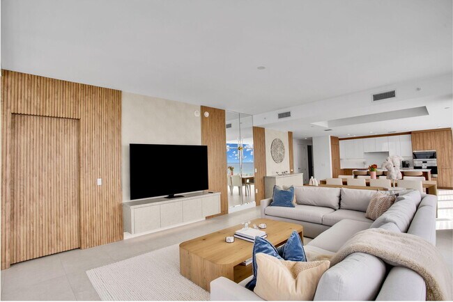 Building Photo - 151 N Seabreeze Blvd