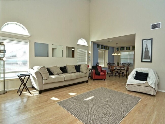 Building Photo - 4100 Whitecrest Cove