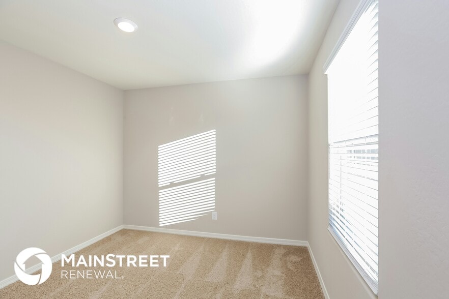 Building Photo - 8235 W Albeniz Pl