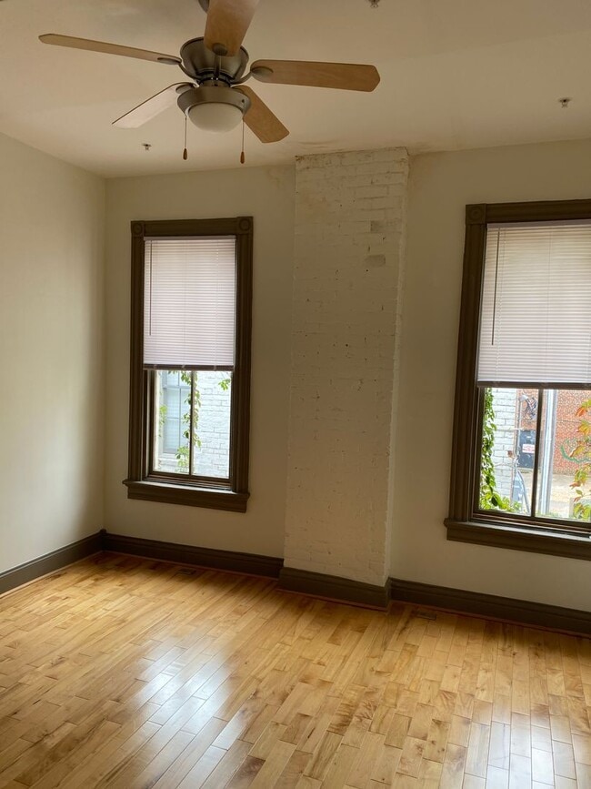 Building Photo - 217 E Grace St