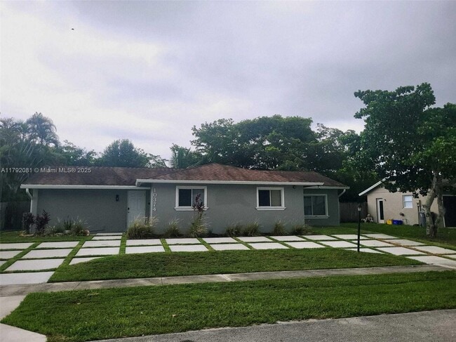 Building Photo - 10374 Sleepy Brook Way