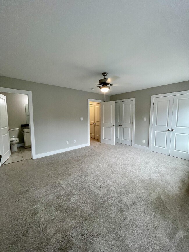 Building Photo - 93 Warwick Dr