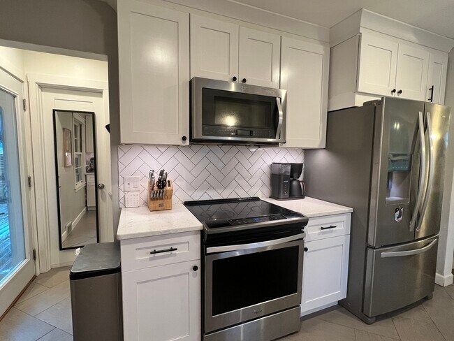 Building Photo - 3554 Abbott Ave N