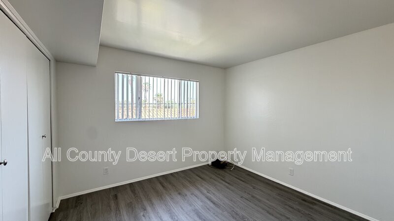 Building Photo - 550 El Cielo Rd