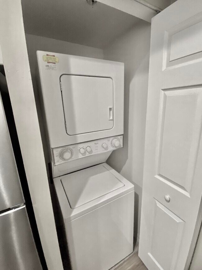 Building Photo - 4411 Tuscany Way