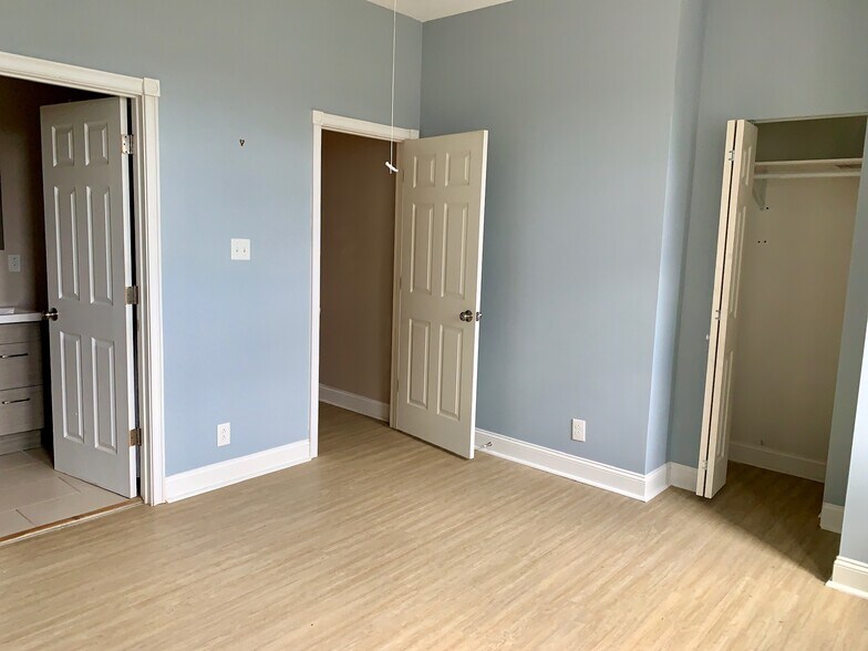 Building Photo - 5439 Penn Ave