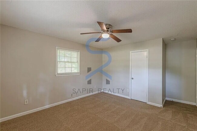 Building Photo - Move in before November 30th and choose your reward: a $250 Amazon Gift Card or a 55 Smart TV!