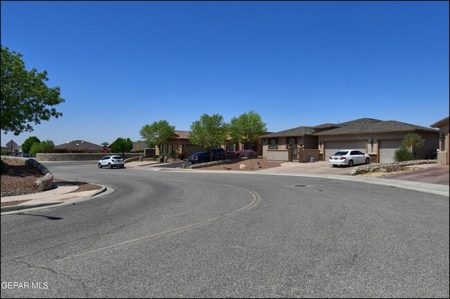 Building Photo - 7379 Black Mesa Dr