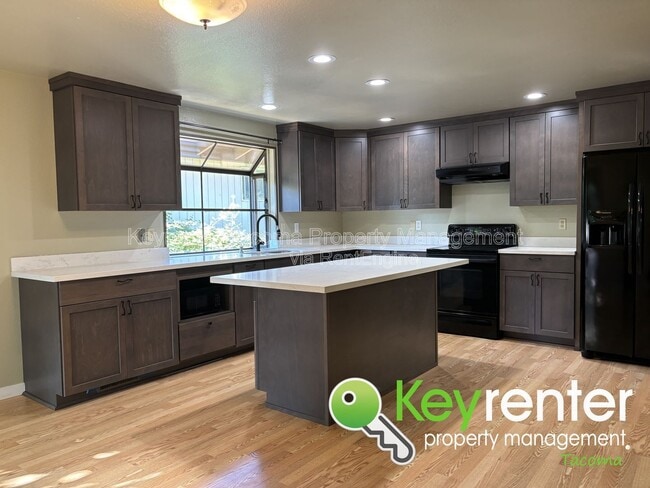 Building Photo - 2722 Cambridge Dr