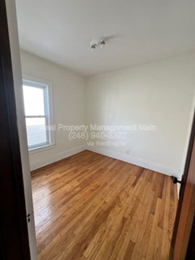 Building Photo - 9176 Chamberlain St