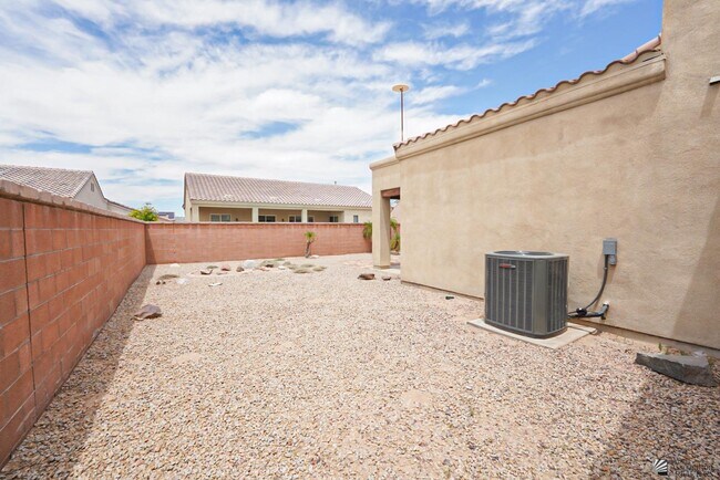 Building Photo - 3476 S Woodpecker Way